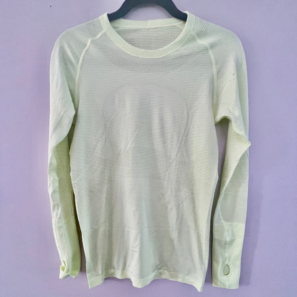 soft Mint green long sleeved Swifty Tech  Lululemon shirt